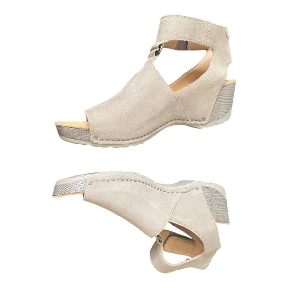 Dansko Tan Wedges - Picture 9 of 15